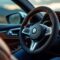découvrez pourquoi un couvre volant améliore la sécurité de votre conduite et apprenez comment l’installer facilement pour une meilleure prise en main et une protection optimale de votre volant.