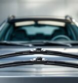 découvrez notre sélection des 5 meilleures marques de balais essuie-glaces pour votre renault austral, alliant performance et durabilité pour une visibilité optimale en toutes conditions.